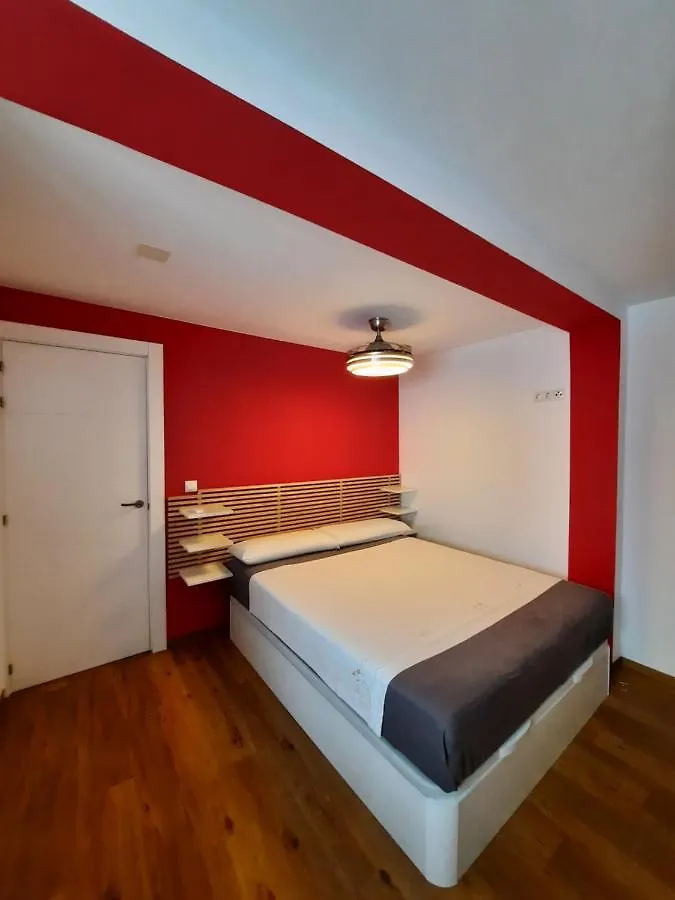 פואנגירולה Sunshiny Costa Del Sol - Beach Apartment 0*,  ספרד