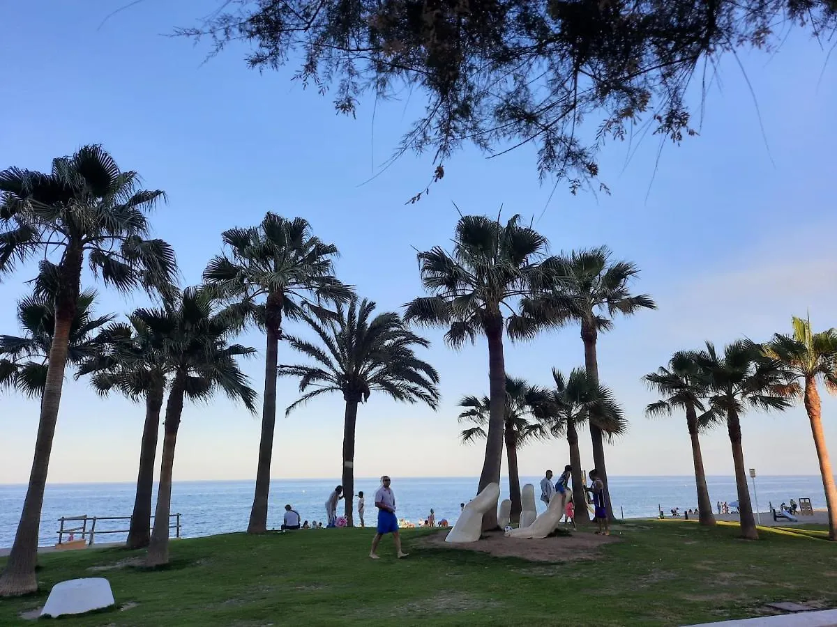 פואנגירולה Sunshiny Costa Del Sol - Beach Apartment ספרד